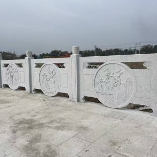 长沙芝麻白河道栏杆 石材栏杆