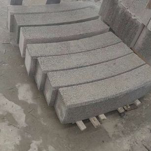 长沙芝麻白弧形路牙石