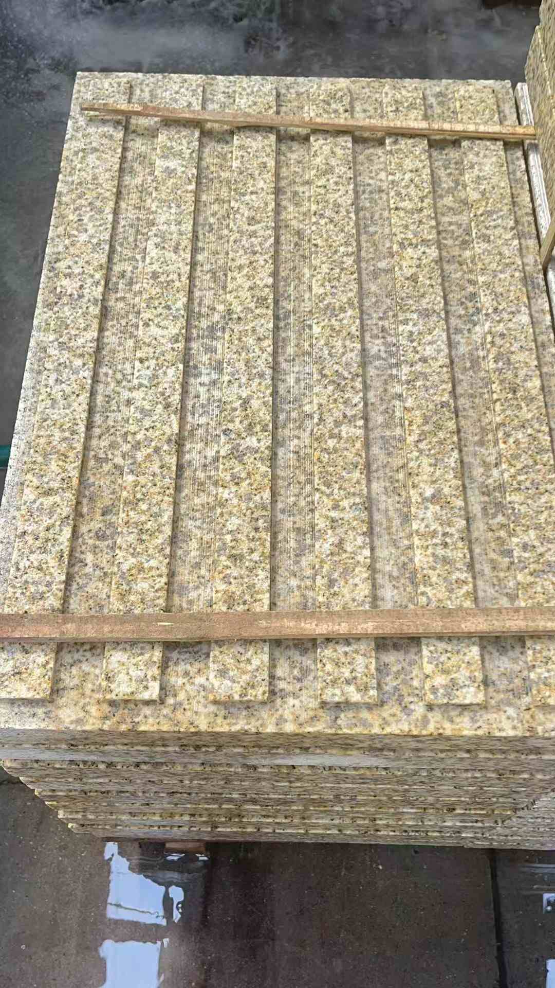 长沙黄金麻盲道 石材盲道